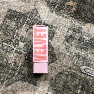 Jeffree Star Velvet Pink Lipstick